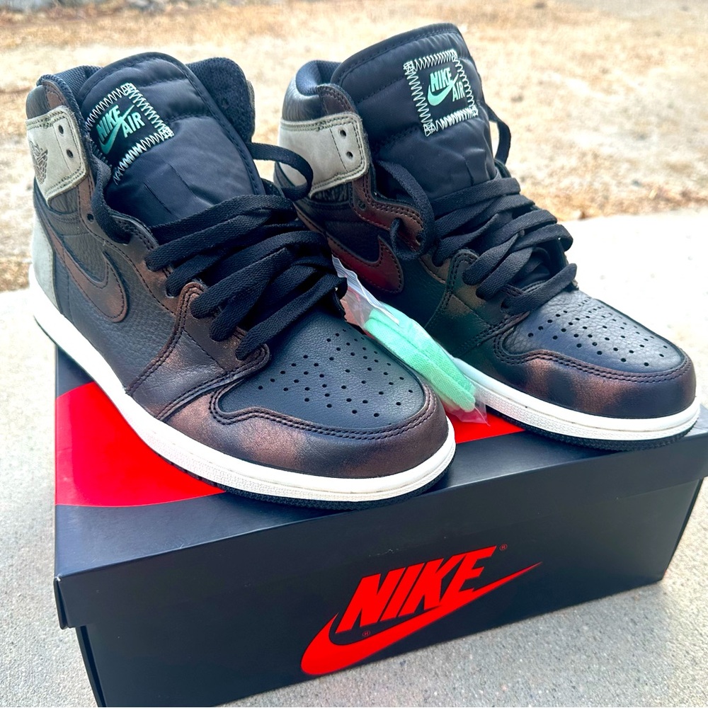 Air Jordan 1 High Retro OG Rust Shadow Patina